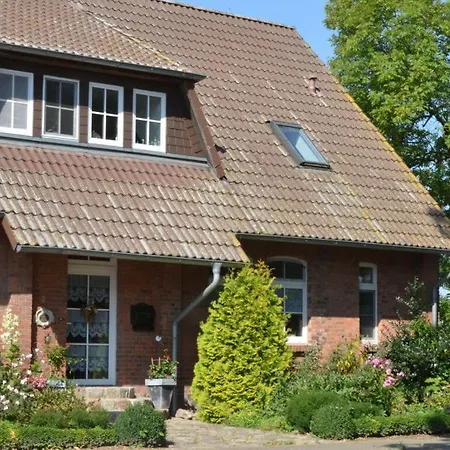 In Feldberger Seenlandschaft アパート Conow